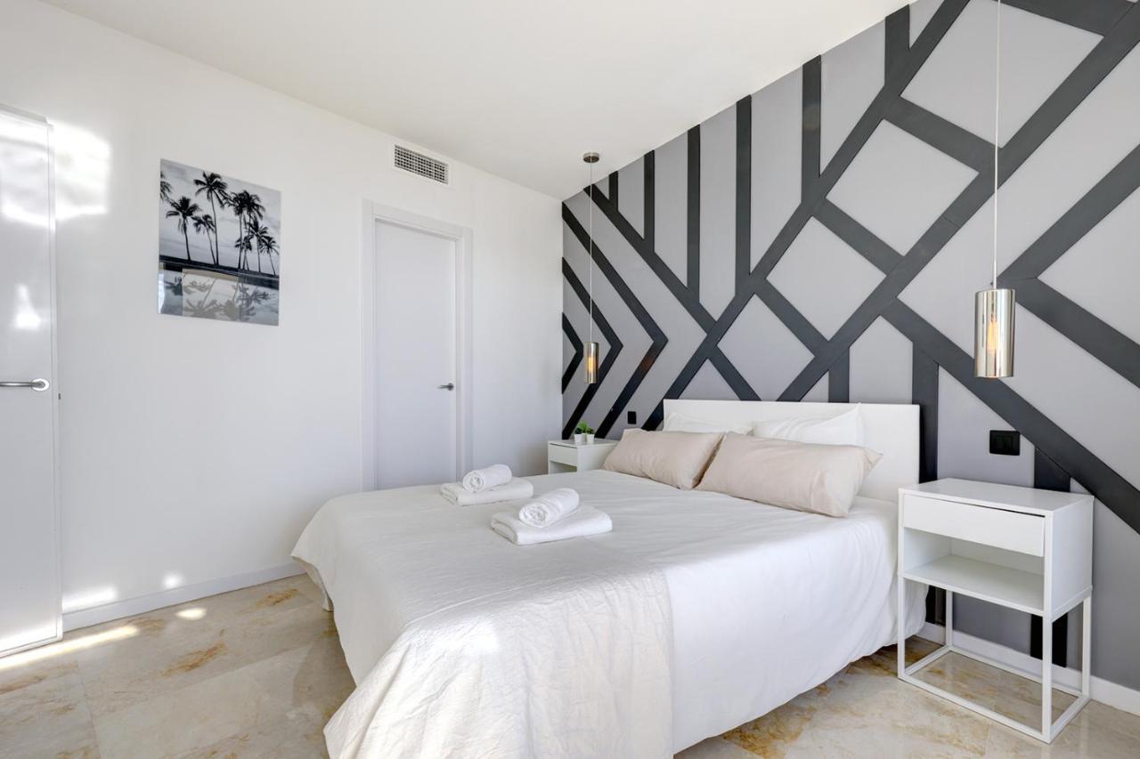 Apartment Modern, Elite Hillside W/sea & Mountain Views Marbella