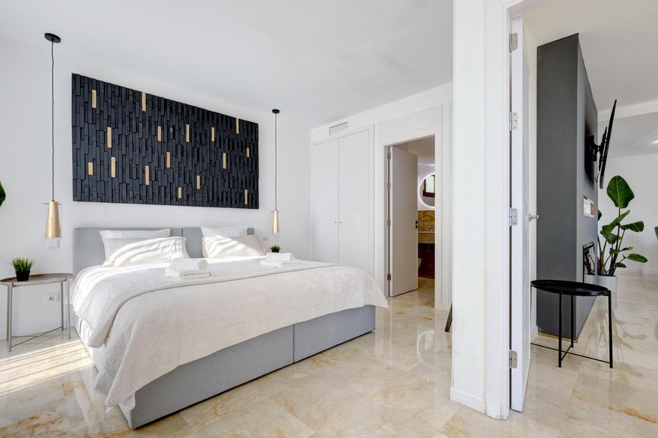 Apartment Modern, Elite Hillside W/sea & Mountain Views