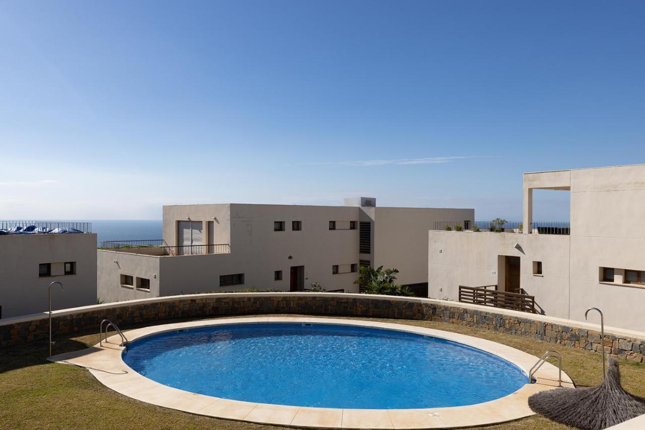 Modern, Elite Hillside W/sea & Mountain Views *