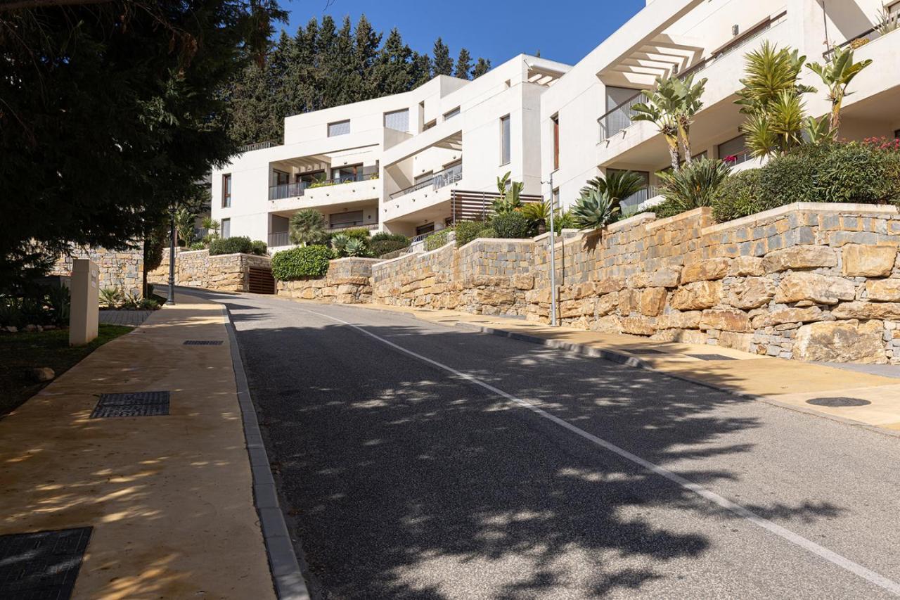 Modern, Elite Hillside W/sea & Mountain Views Apartment Marbella