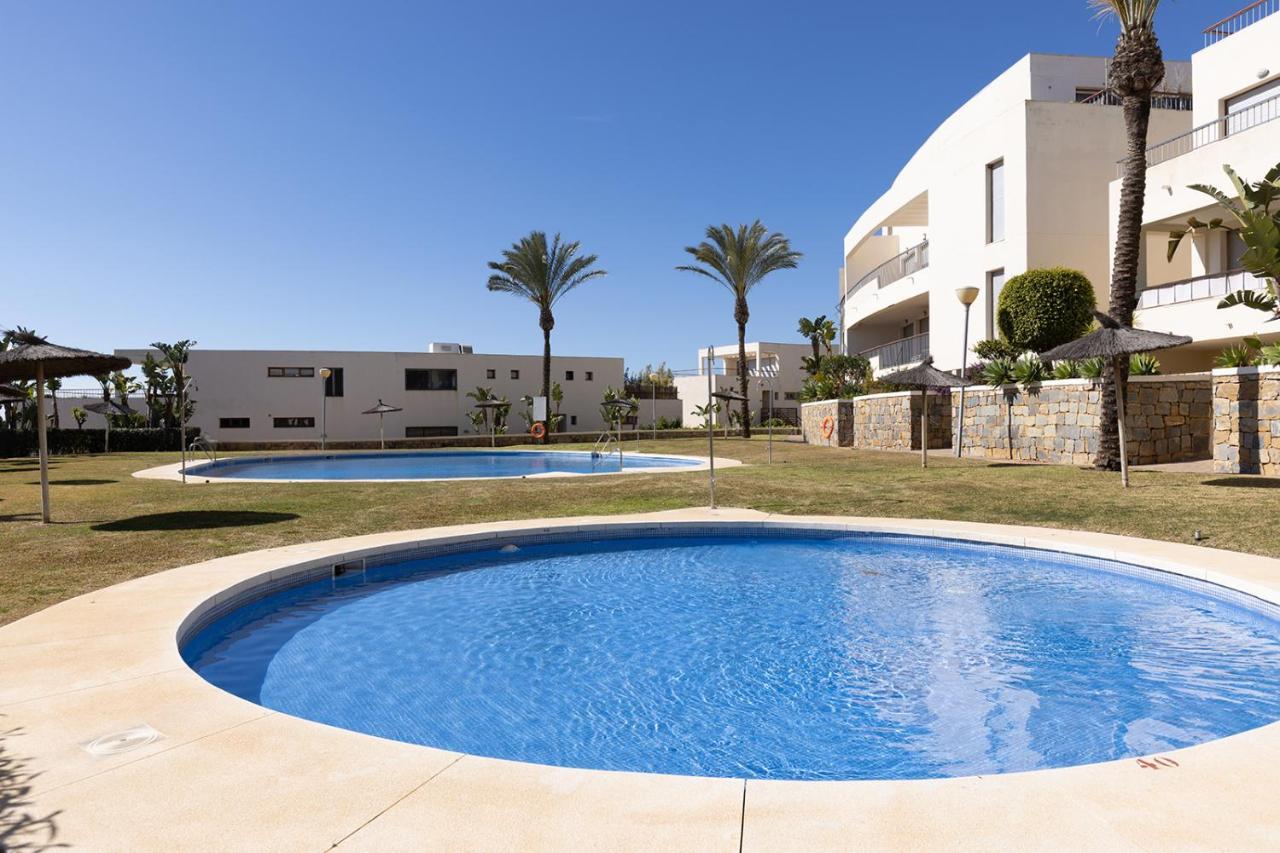 Apartment Modern, Elite Hillside W/sea & Mountain Views